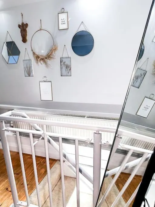 Modern Apartment - Sleeps 4 City Centre - Parking Available! Nottingham 0*,