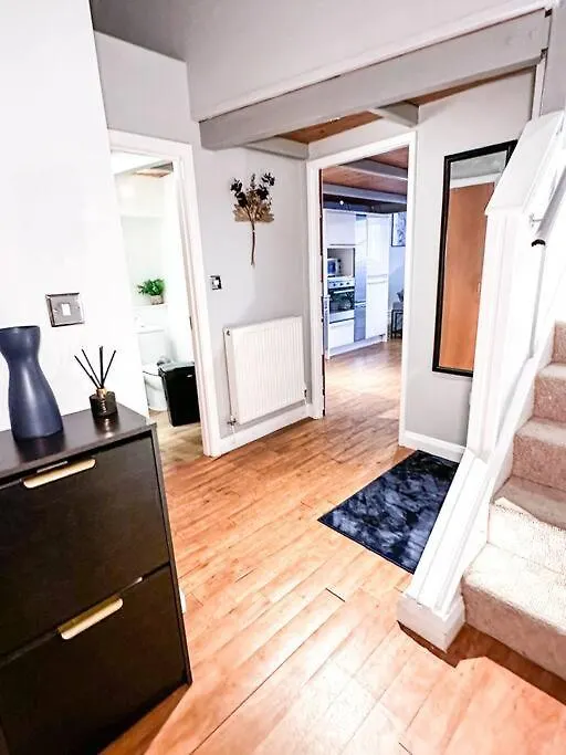 Modern Apartment - Sleeps 4 City Centre - Parking Available! Nottingham 0*,  Wielka Brytania