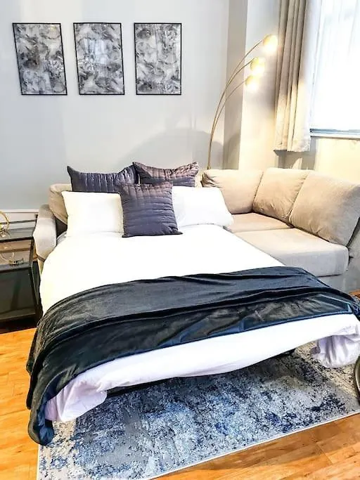 Modern Apartment - Sleeps 4 City Centre - Parking Available! Nottingham